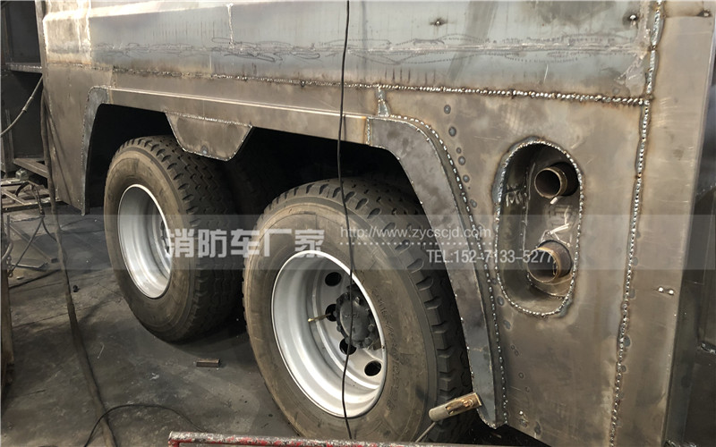 五十鈴泡沫干粉聯(lián)用消防車生產(chǎn)現(xiàn)場(chǎng) 五十鈴泡沫干粉聯(lián)用消防車生產(chǎn)現(xiàn)場(chǎng)